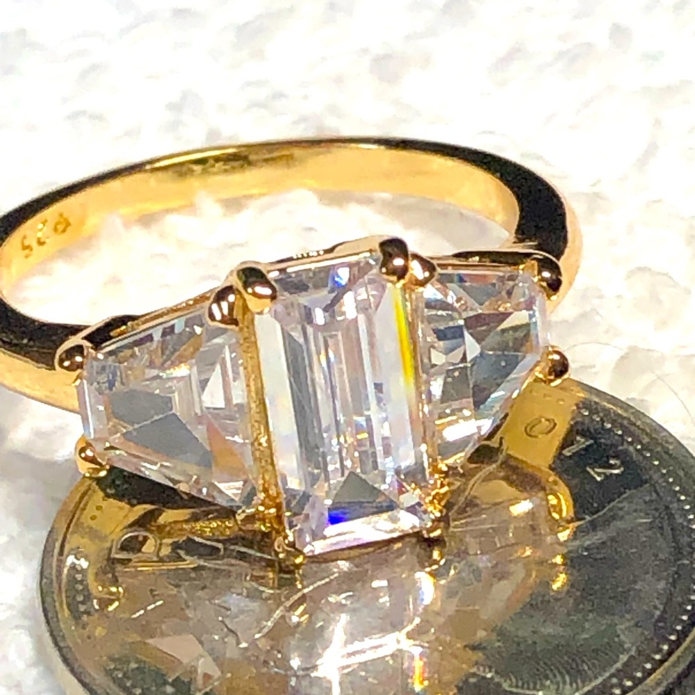 💍⭐️Gold over sterling ring-emerald center and trapezoid sides